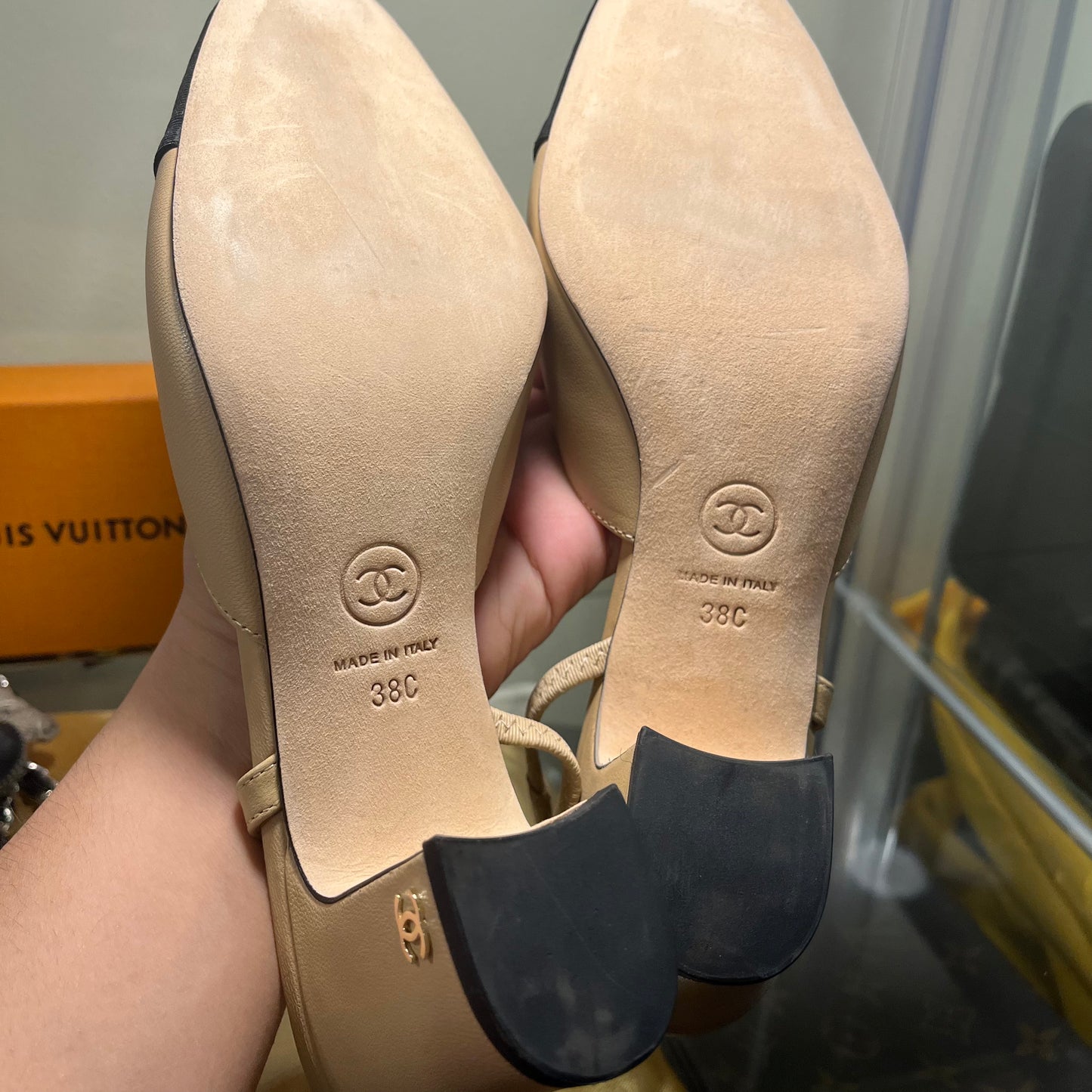 Chanel Pumps Nude/Black Captoe 38