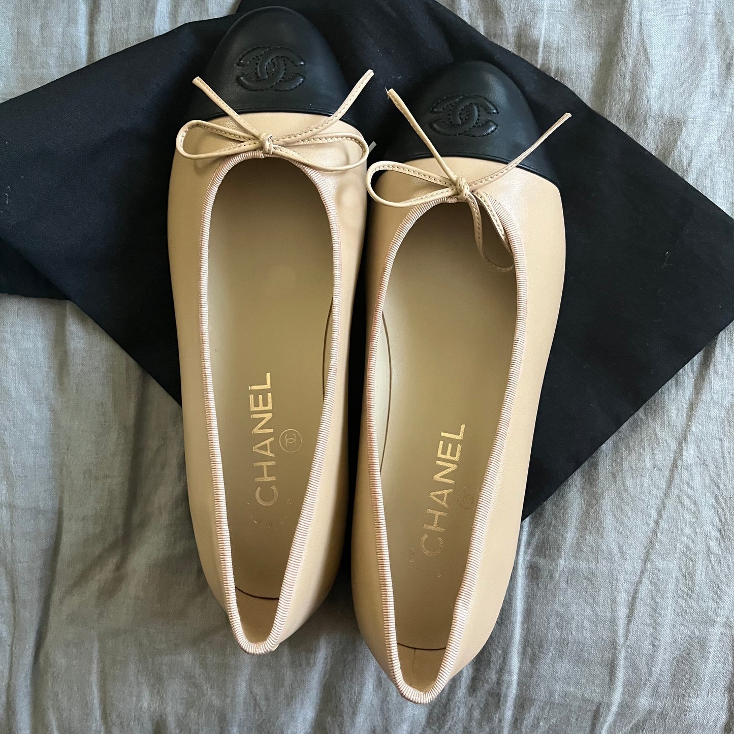 Chanel Ballet Nude/Black Captoe 39