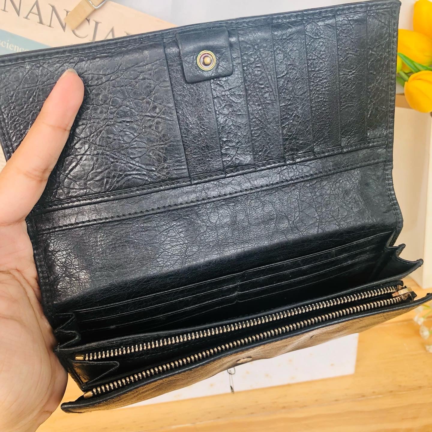 Balenciag@ Motor Wallet