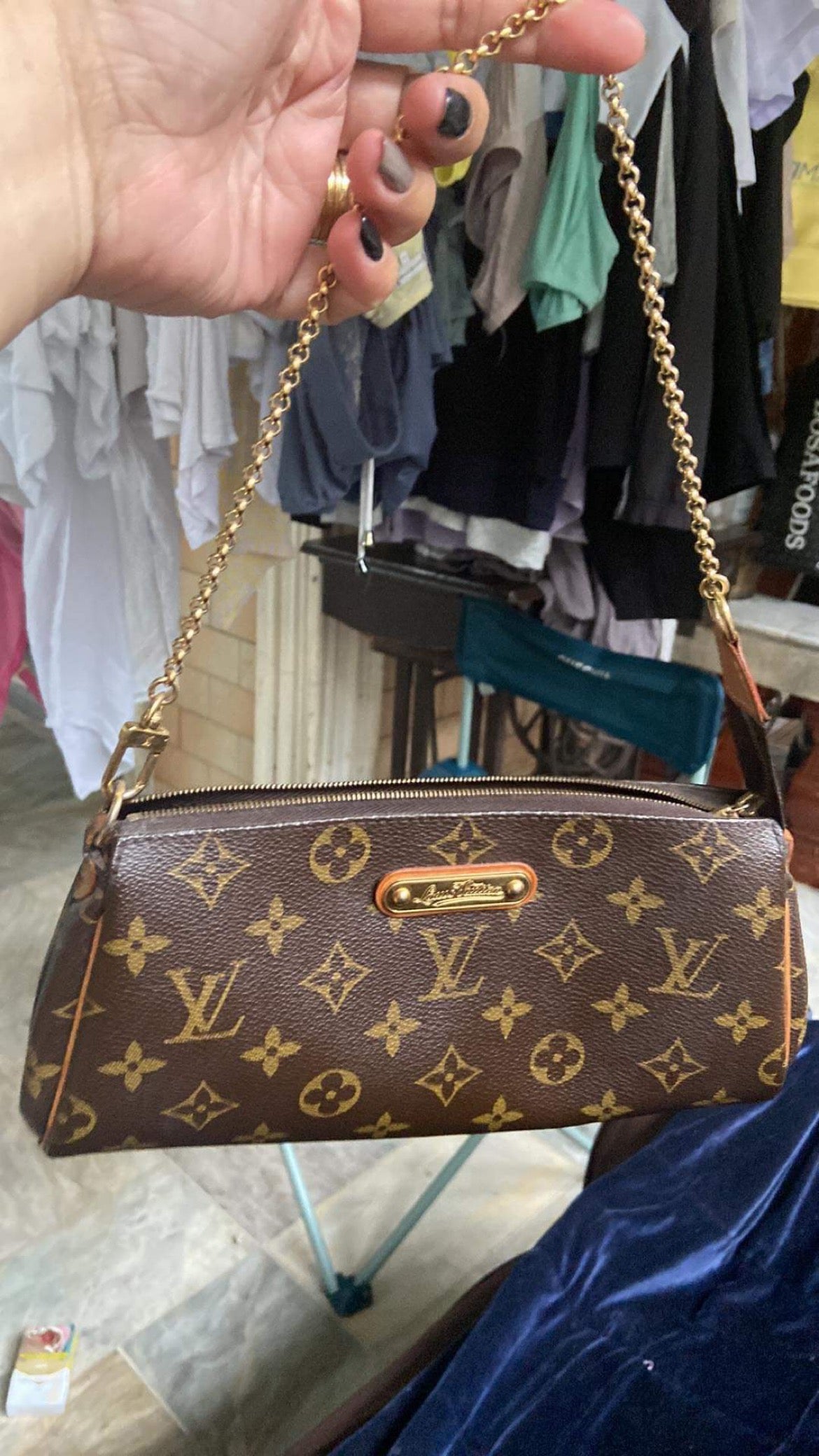 Lou!s Vuitton Eva Clutch